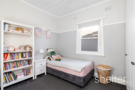 1/2 Station Avenue Glen Iris