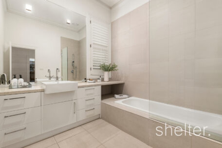 16 Malvern Grove Caulfield North