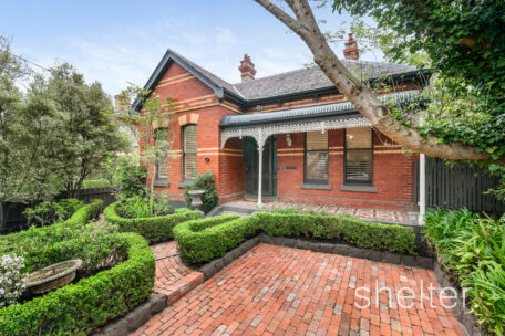 16 Malvern Grove Caulfield North