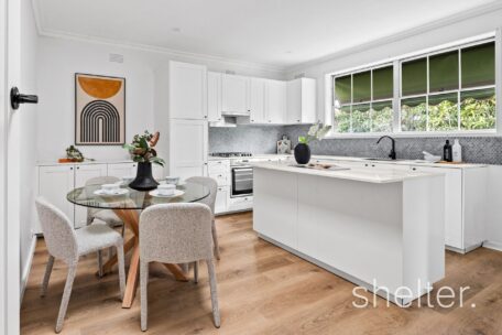 1/8 Lithgow Street Glen Iris