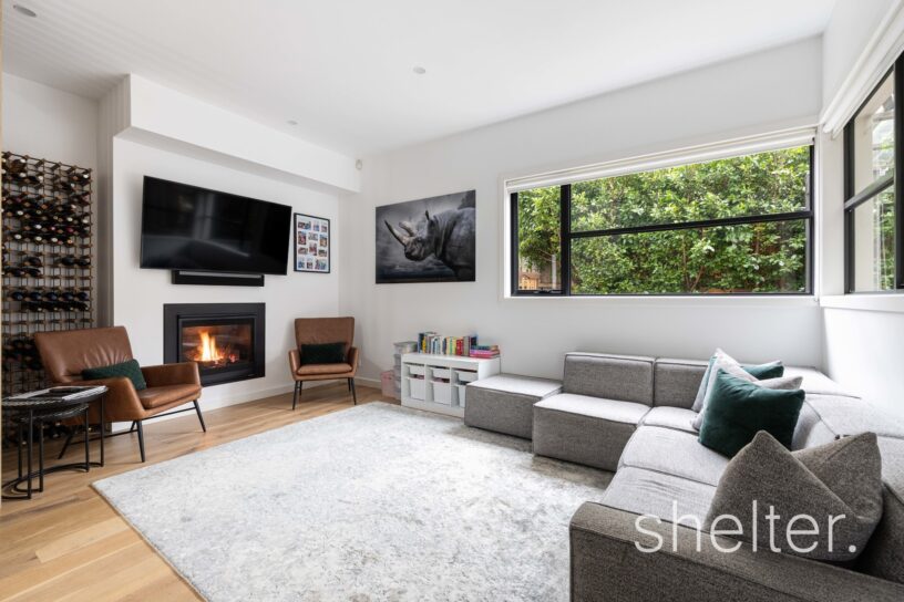 2/11 Acheron Avenue Camberwell