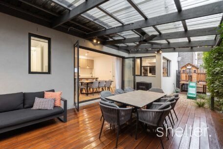 2/11 Acheron Avenue Camberwell