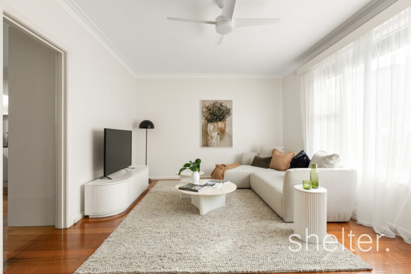 2/18 Yeovil Road Glen Iris