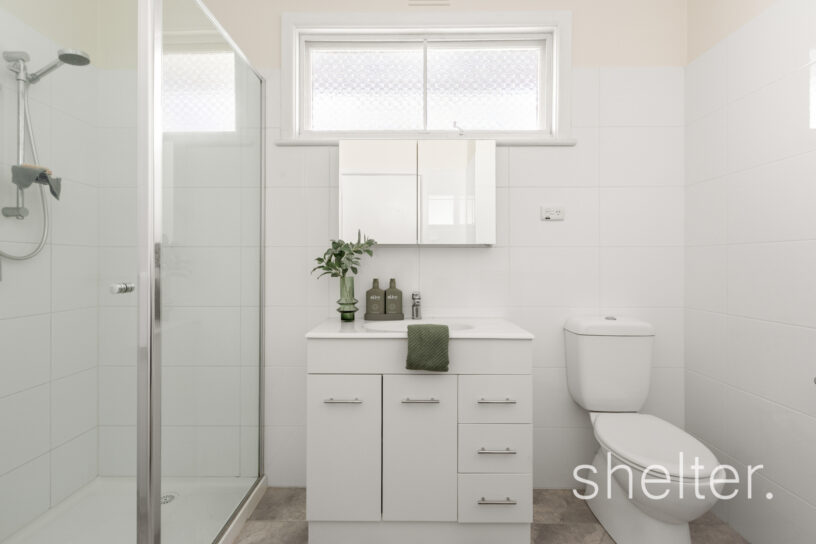 2/18 Yeovil Road Glen Iris
