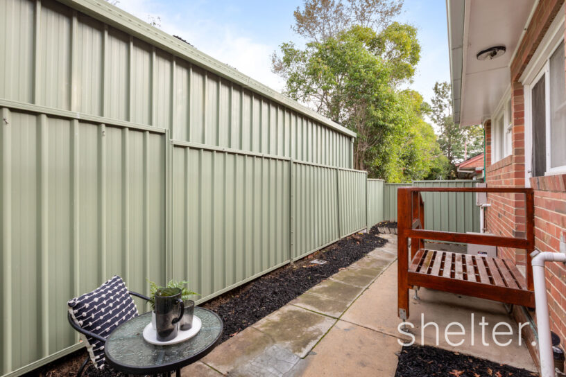 2/18 Yeovil Road Glen Iris