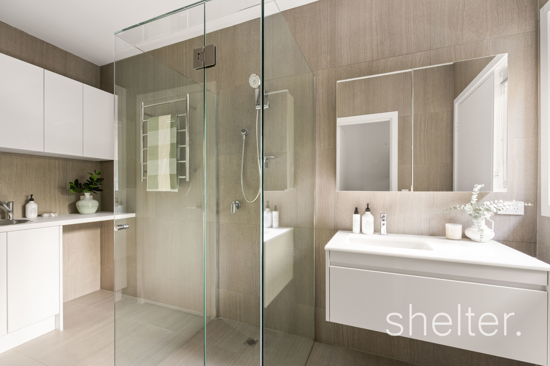 2/23 Gardiner Parade Glen Iris