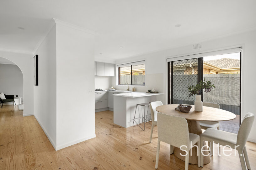 2/3 Leigh Street Mount Waverley