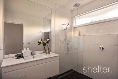 2/32 Kent Road Surrey Hills