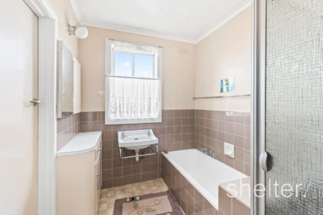 24 Wave Avenue Mount Waverley