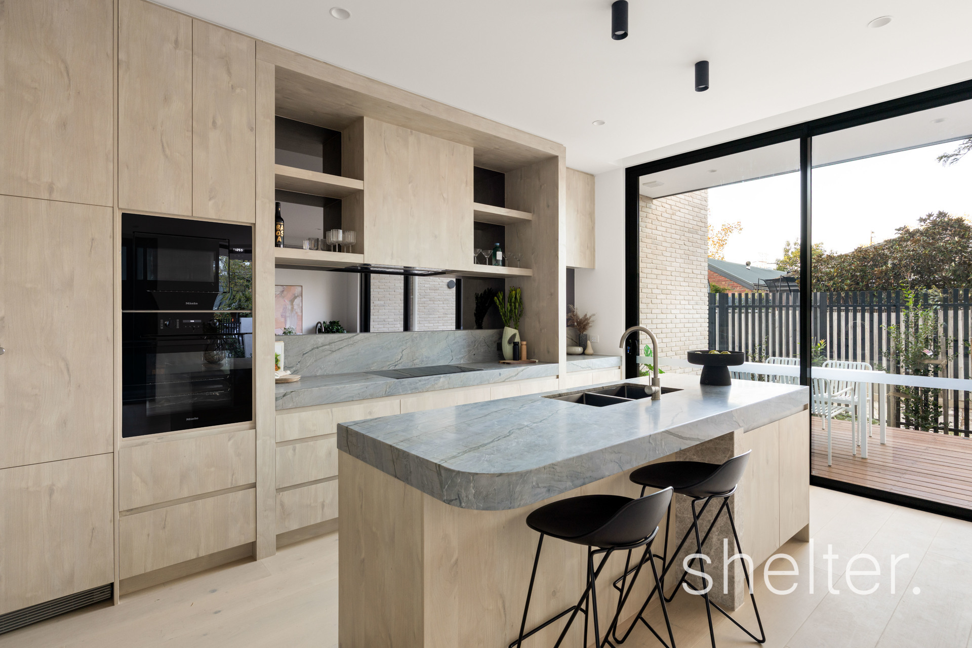 2/6 Hurstmon Street Malvern East