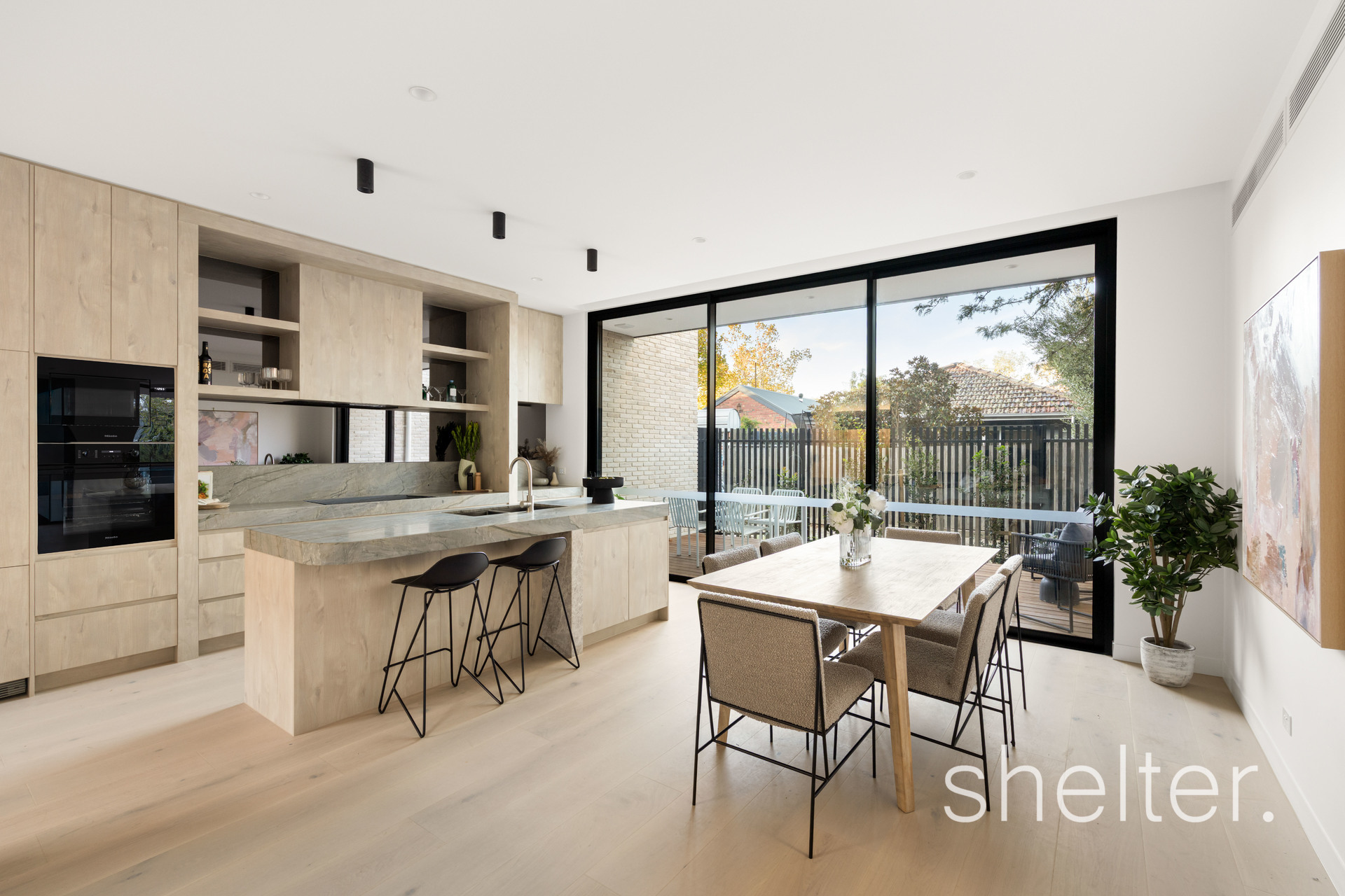 2/6 Hurstmon Street Malvern East