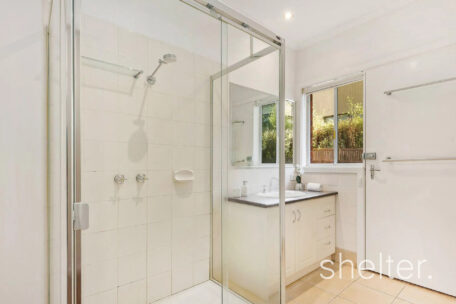 4/23 Gardiner Parade Glen Iris