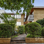 6/12 Woorigoleen Road Toorak